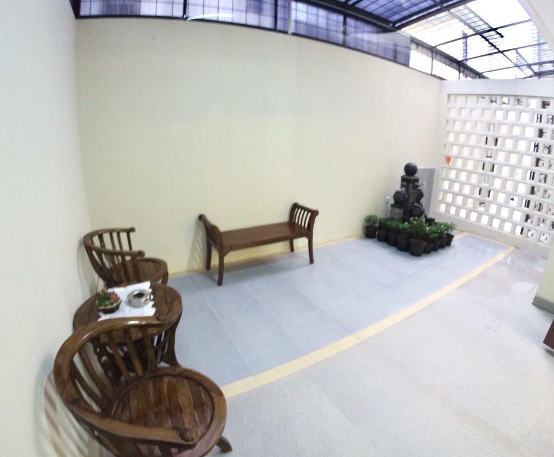 Padma Laguna Guesthouse Baturetno Kültér fotó