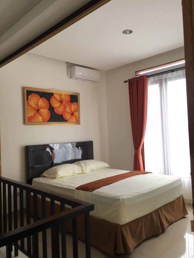 Padma Laguna Guesthouse Baturetno Kültér fotó