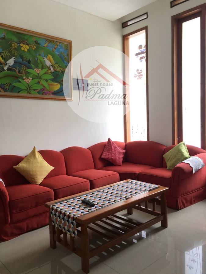 Padma Laguna Guesthouse Baturetno Kültér fotó